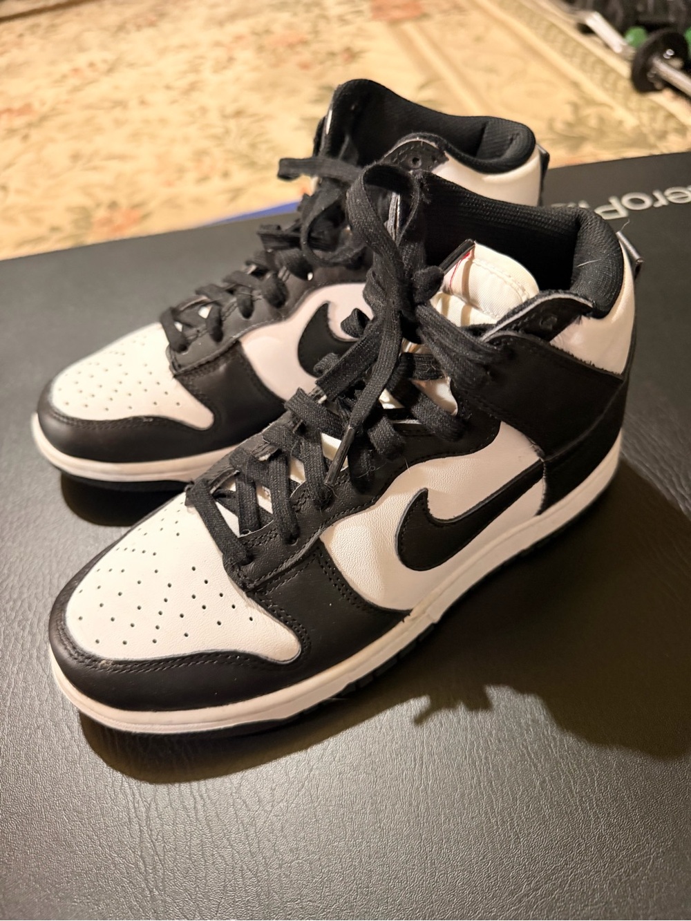 Nike Black and White High-Top Sneakers Fit Women’s 7.5
